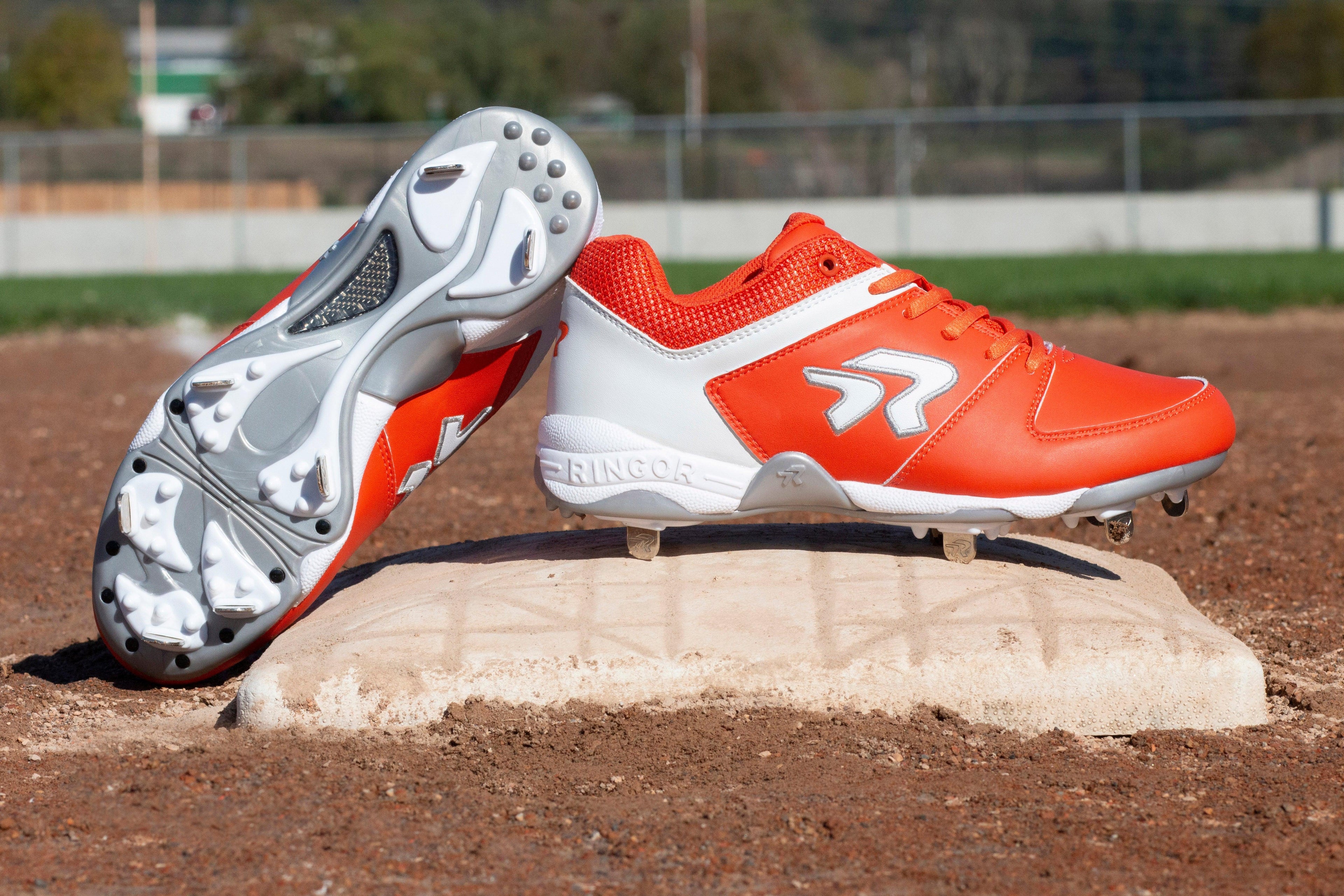 Softball Spikes Women's Hiatt Ringor Flite with Pitching Toe